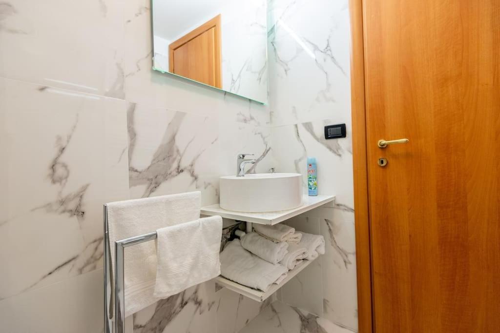Appartamento Confortevole Genua Exterior foto