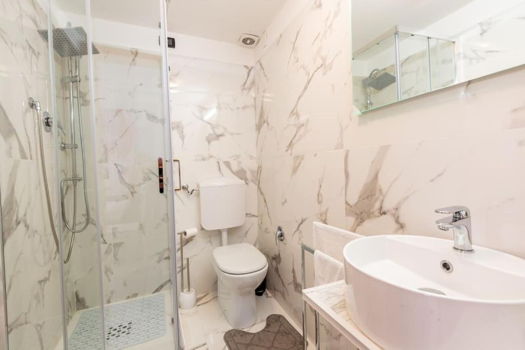 Appartamento Confortevole Genua Exterior foto